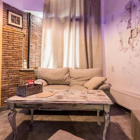 Aquarium Apartamento Tbilisi Exterior foto